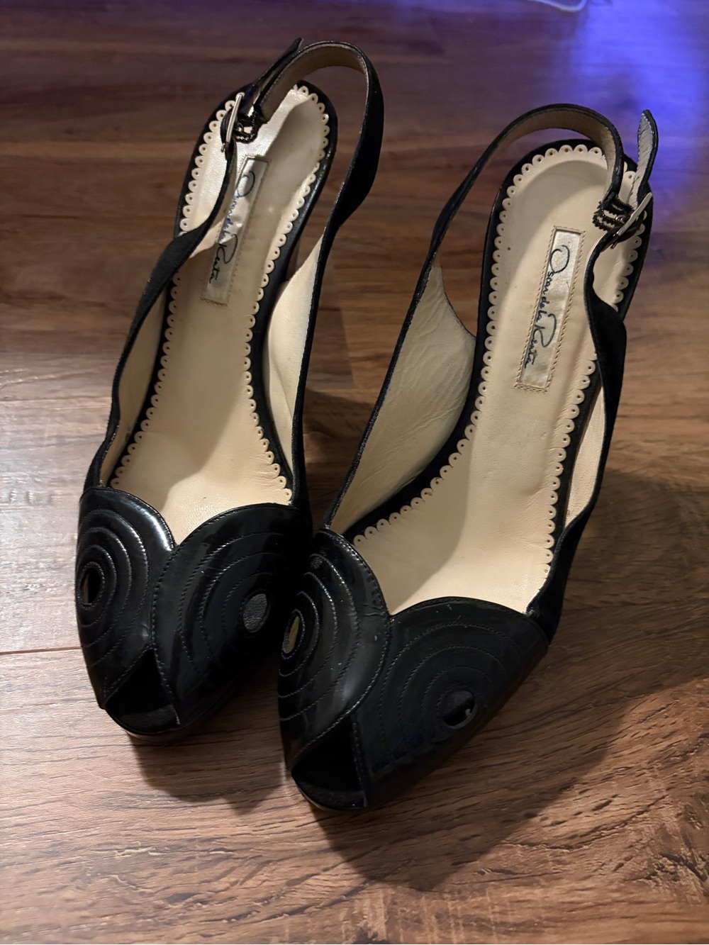 Oscar de la Renta Black Peep-Toe Slingback Heels 38.5